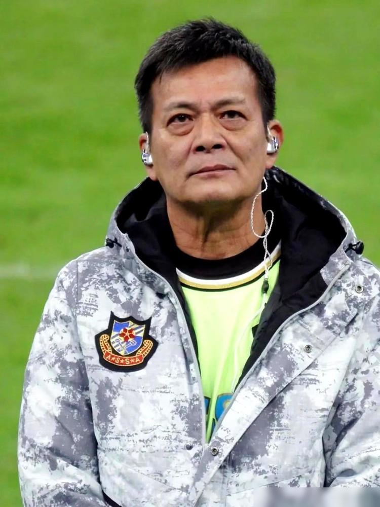 我以为“靖哥哥”不出来演戏，是嫌钱少，或者没好本子。其实就是黄日华在公开说了