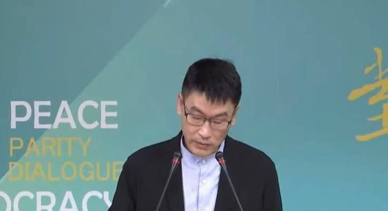 听了个天大的笑话。有人说，联合国2758号决议，只承认了中华人民共和国是中国