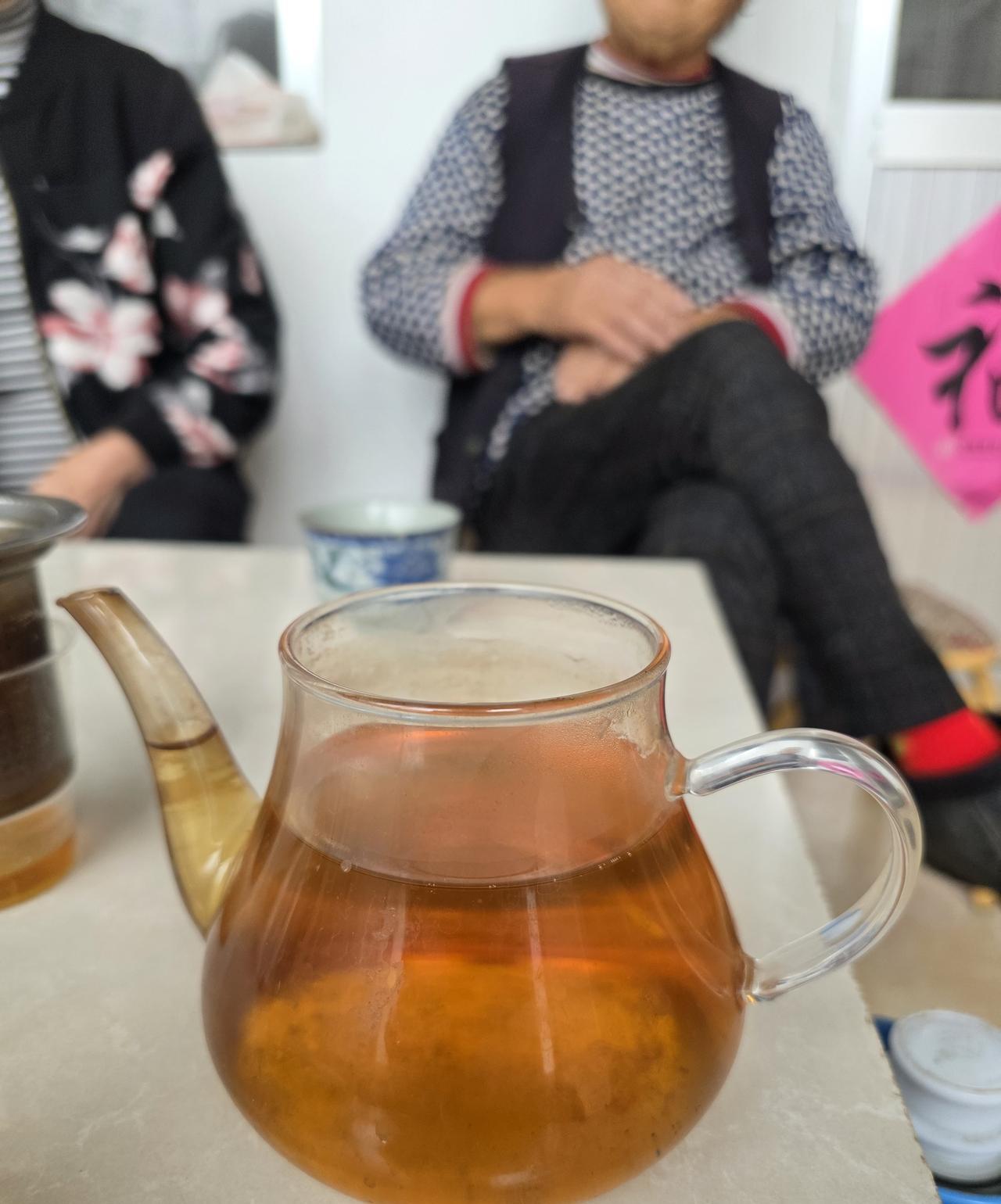 这几天一直吃天上的水，不知能不能吃……真是有福之人不用忙，这次回来，村里的自来