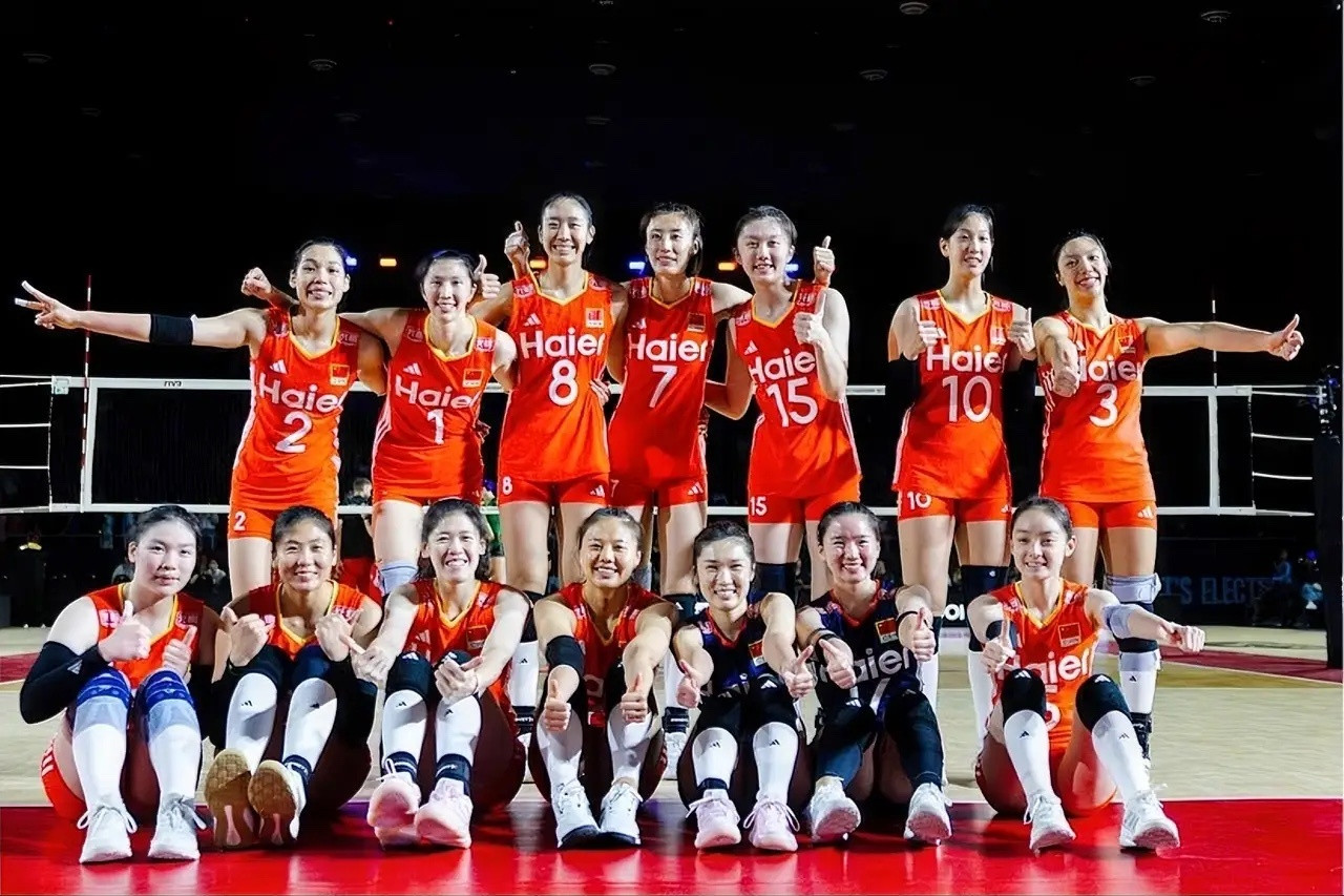 女排世界赛，十六强产生，5大夺冠热门当家球星如下1、🇮🇹意大利——埃格努+安