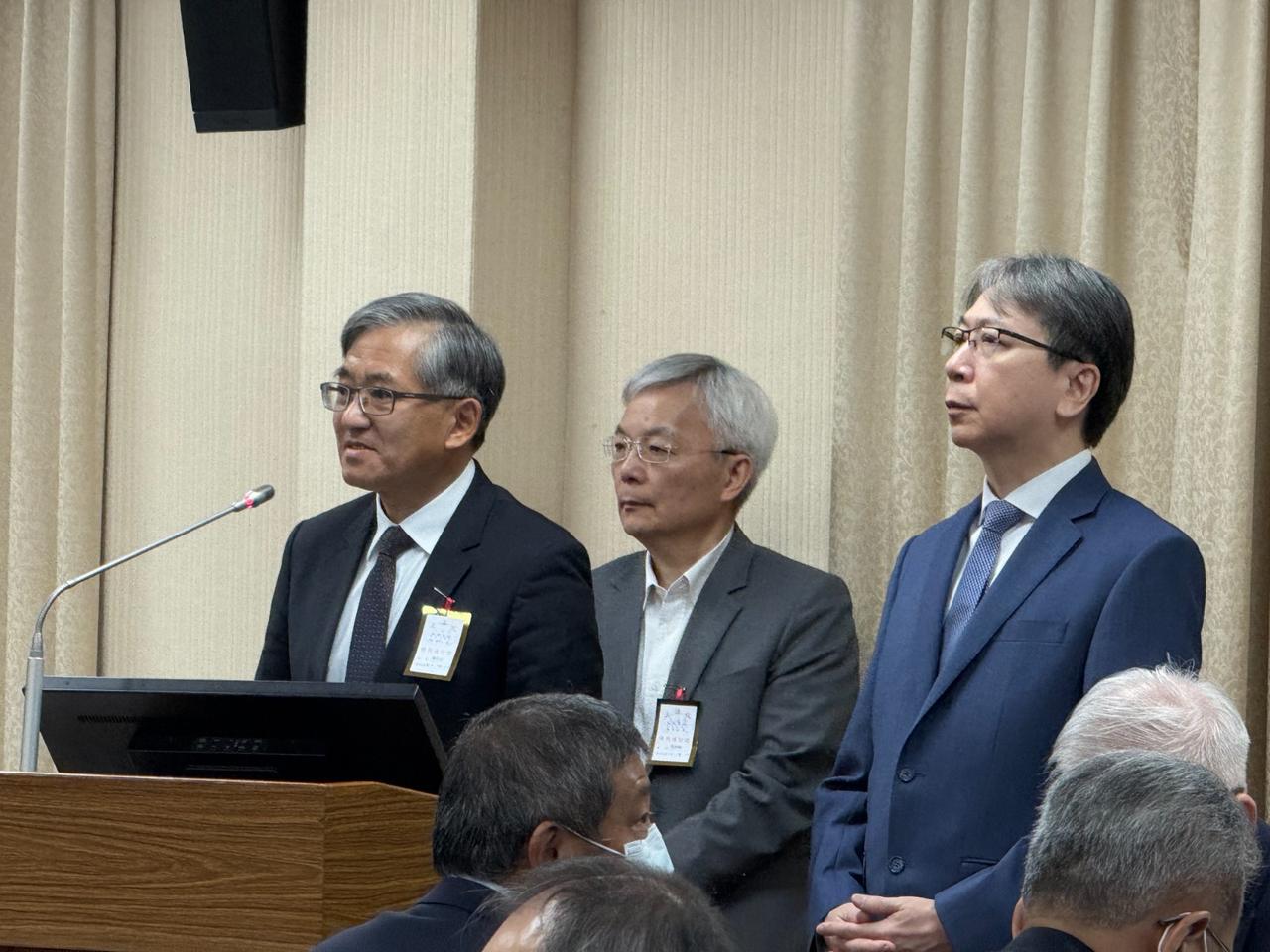 台湾当局三大特务——台“调查局长”陈白立(左）、“警政署长”张荣兴（中）与“国安