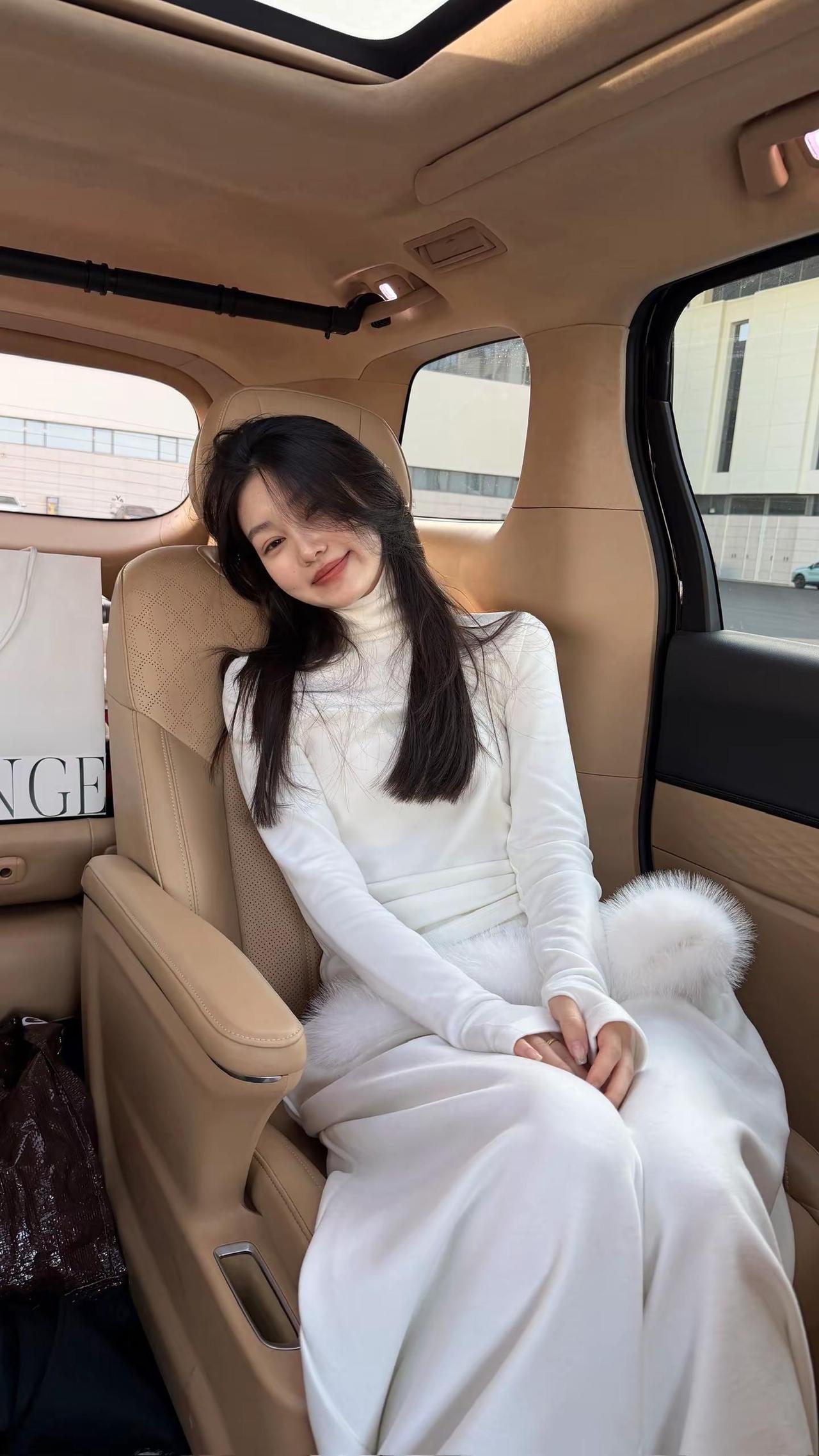 事毕于今不溺于往简约穿搭