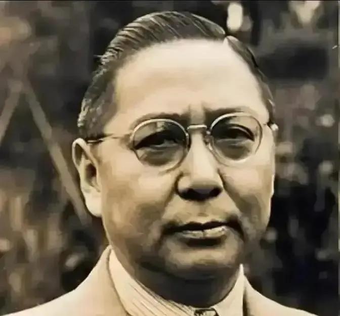 1950年，孙科流落法国生活艰难，写信给台北的蒋介石请求帮助，蒋介石看后冷笑：孙