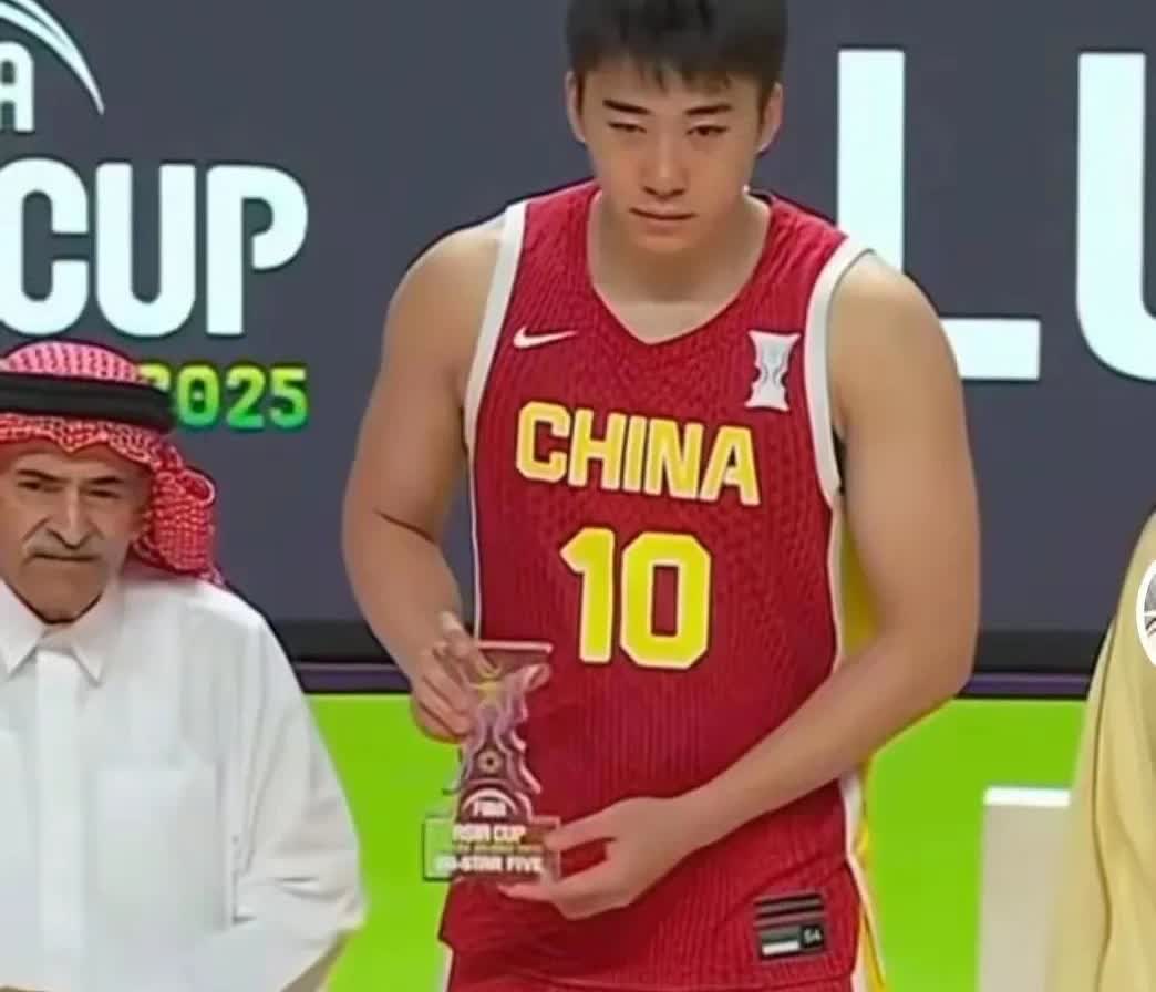 王俊杰告诉了中国篮球，什么叫做美式打法。一直以来中国篮球都在纠结是学美式还是学欧