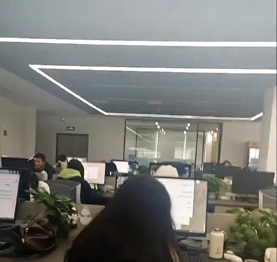 作为一个hr,因为每天都会和不同年龄段的求职者打交道，所以发现一个很扎心的问题：