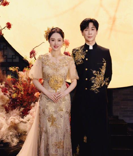 #张维伊把婚房订成了三人间#“后老伴”张维伊预订的婚房为“三人间”（含一张双人