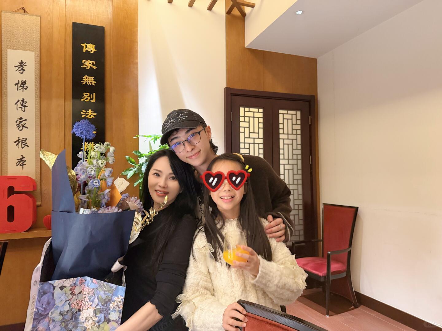 伊能静说米粒骨龄超前了一年骨龄问题真的很容易被家长忽略，伊能静愿意公开分享米粒