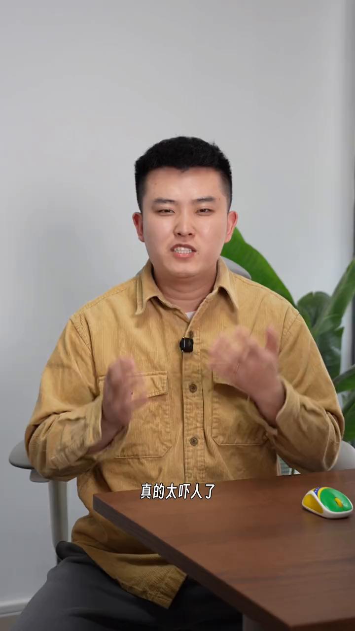 真的太吓人了，1TB的手机有的竟然敢涨价2000块。内存涨价最近真的是让人头疼，