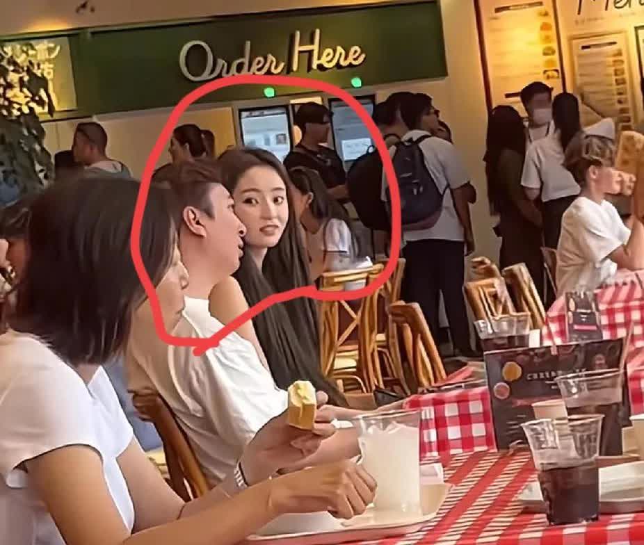 不查不知道，一查吓一跳啊！王思聪有这么多女朋友！！！目前37岁下巴后缩，