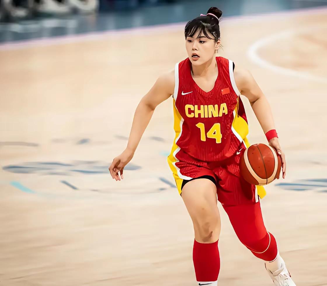 李月汝护照寄丢了，中国篮协就没其他办法让她参赛了吗……？首先，我们要怀疑护照