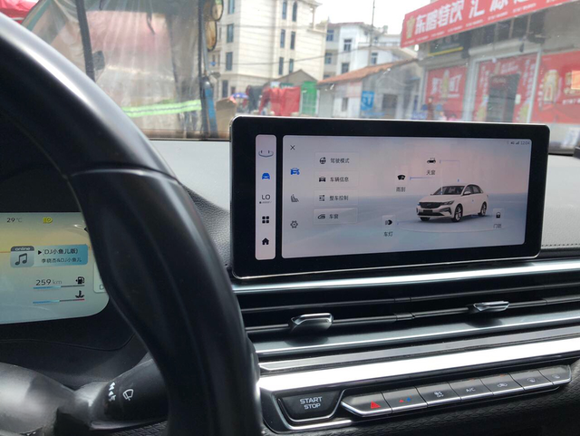 帝豪一年半多了22款帝豪我已经开了6万公里了、总体来说大问题没有、小问题有、我