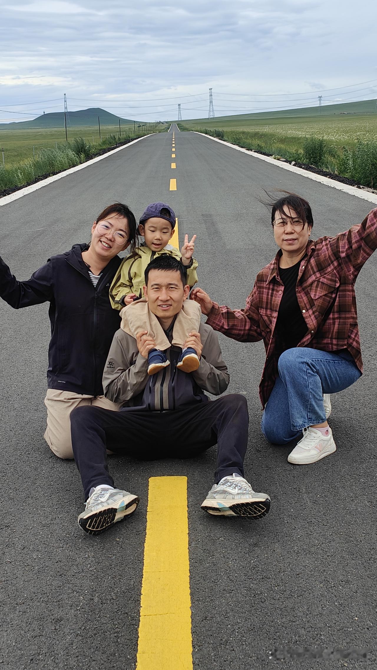 《环国行摄》第2天：牛奶湖—乌珠穆沁旗。行驶570公里。1.路线：牛奶湖—达