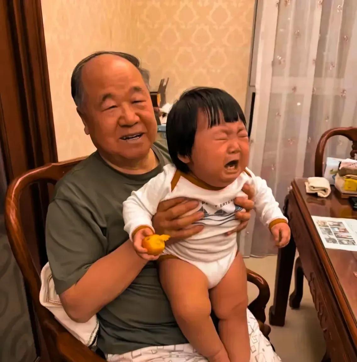#您认可作家莫言吗#个人认可不认可，都不重要。莫言获得茅奖在先，国内主流文坛先肯
