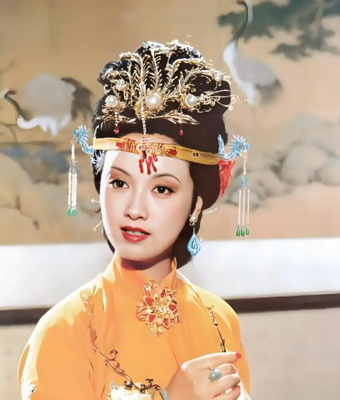 《红楼梦》中，为什么王熙凤觉得贾瑞爱上她是一种侮辱？事情发生在宁国府给贾敬办寿