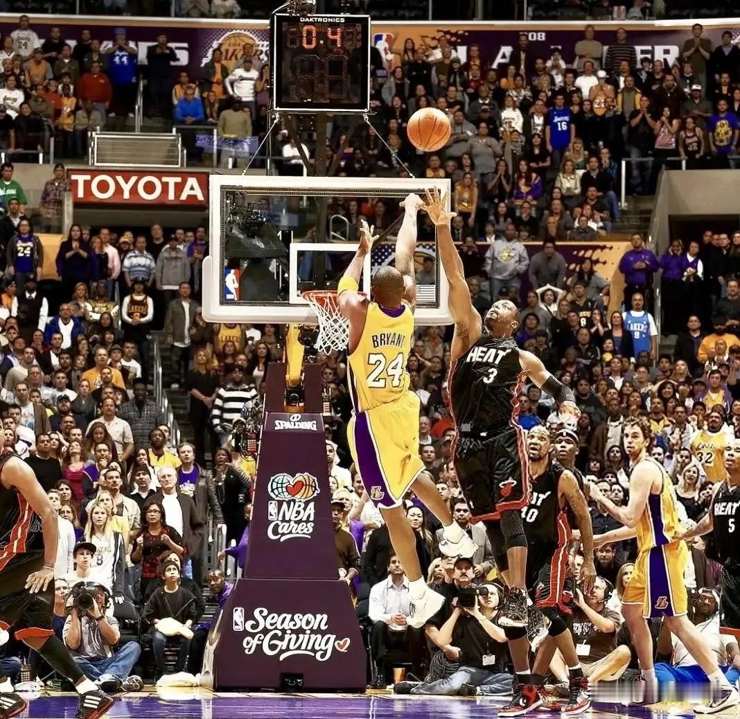科比不愧是绝杀之王啊NBA历史球队落后情况下压哨绝杀排行榜前十如下：6次