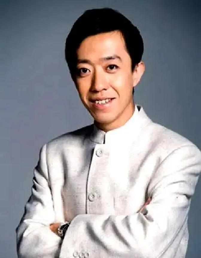 德云社有条不成文的规定：节目单和采访里，李菁这两个字会被直接跳过。不是封杀