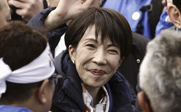 满脸皱纹的高市早苗近期为选举密集奔走，仅1月29日一天，便接连在神户、德岛县等等