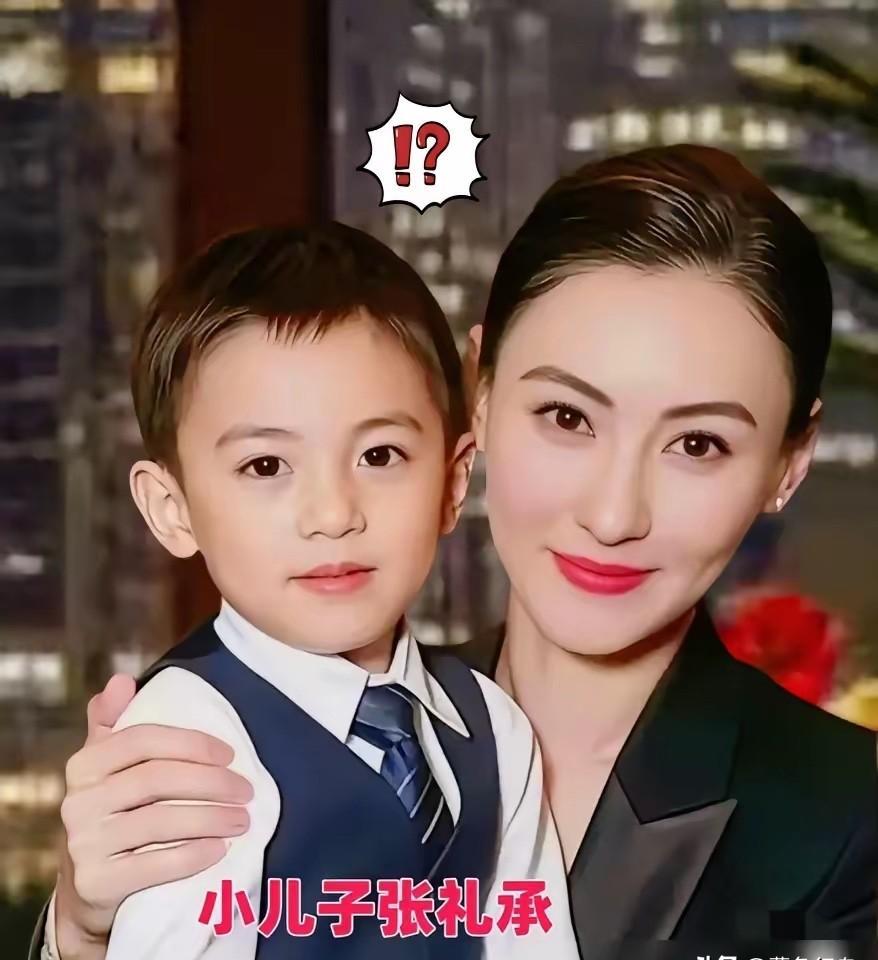 张柏芝这波太狠了吧？憋了8年不吭声，转手甩出一张小儿子正脸，“东方脸”一亮，