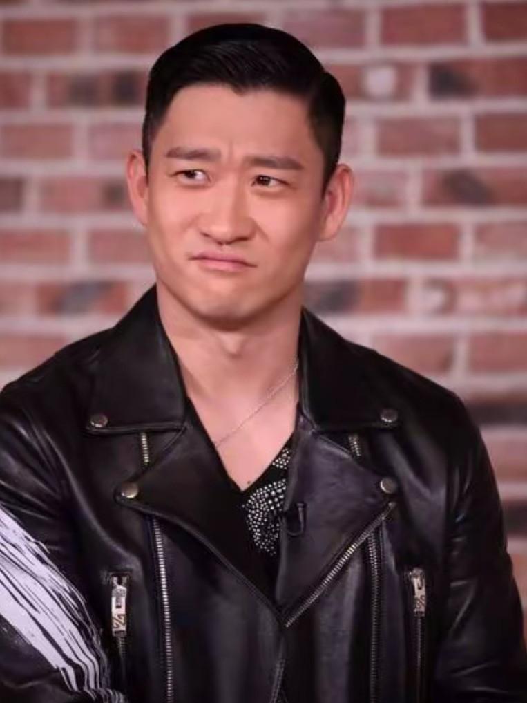 曹云金真的太难了！刚刚曹云金直播时表示:现在当老板太难了，我一天都不敢休息，因为