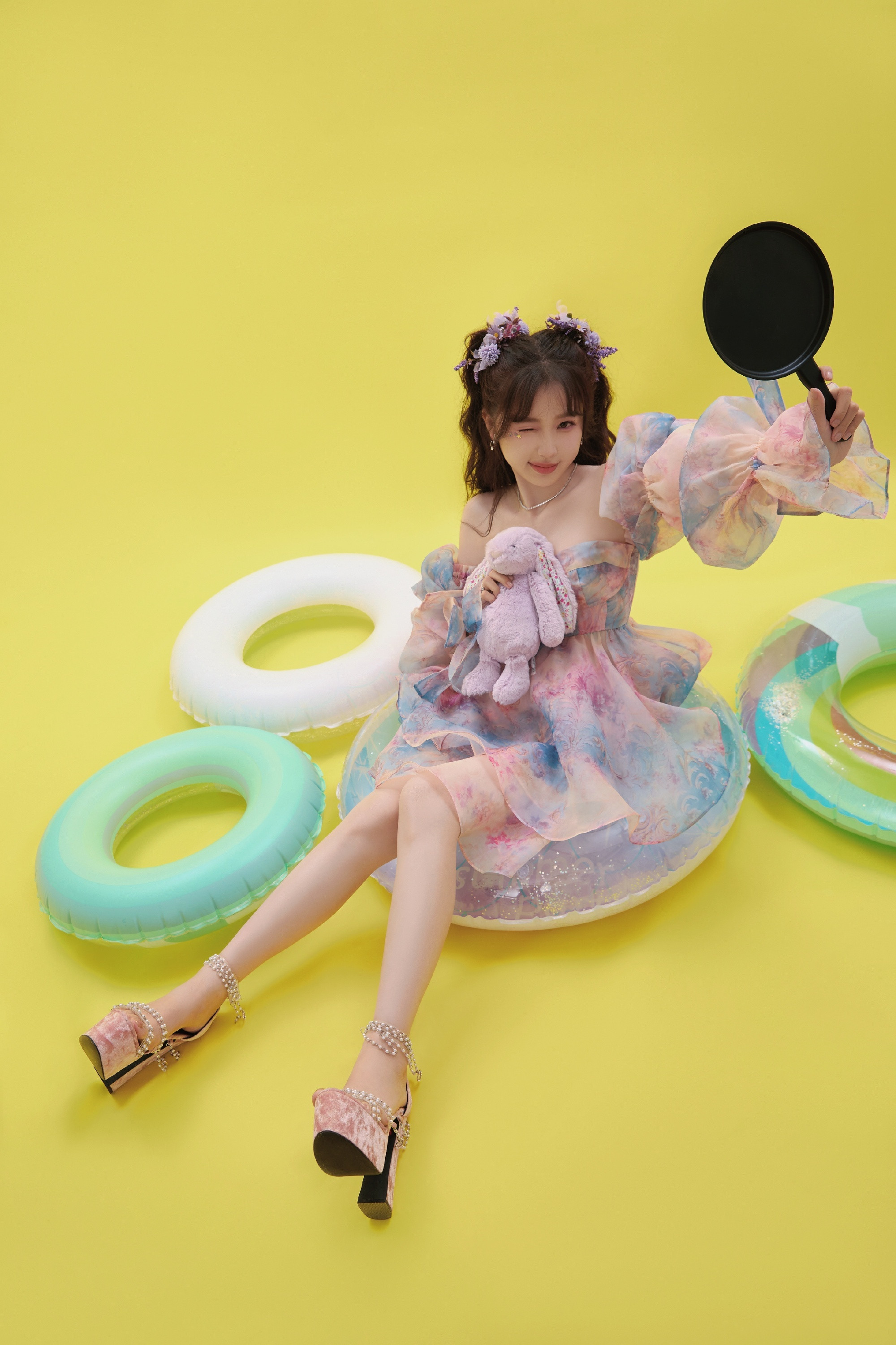 虞书欣，缤纷的糖果色少女​​​