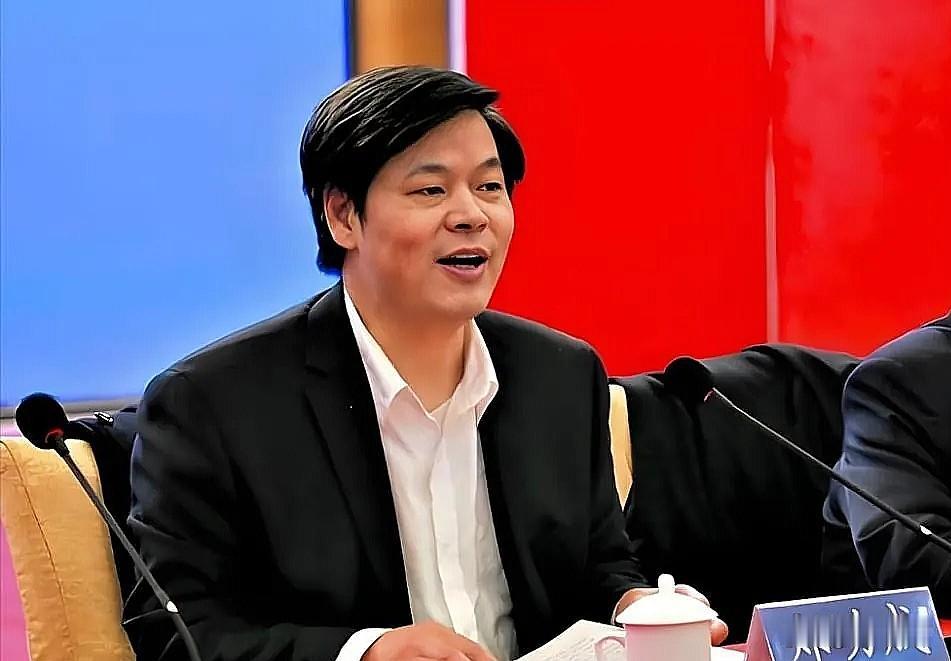 2026年社保民生话题持续刷屏。国内多位顶尖社保、经济专家公开发声，直指当下养老