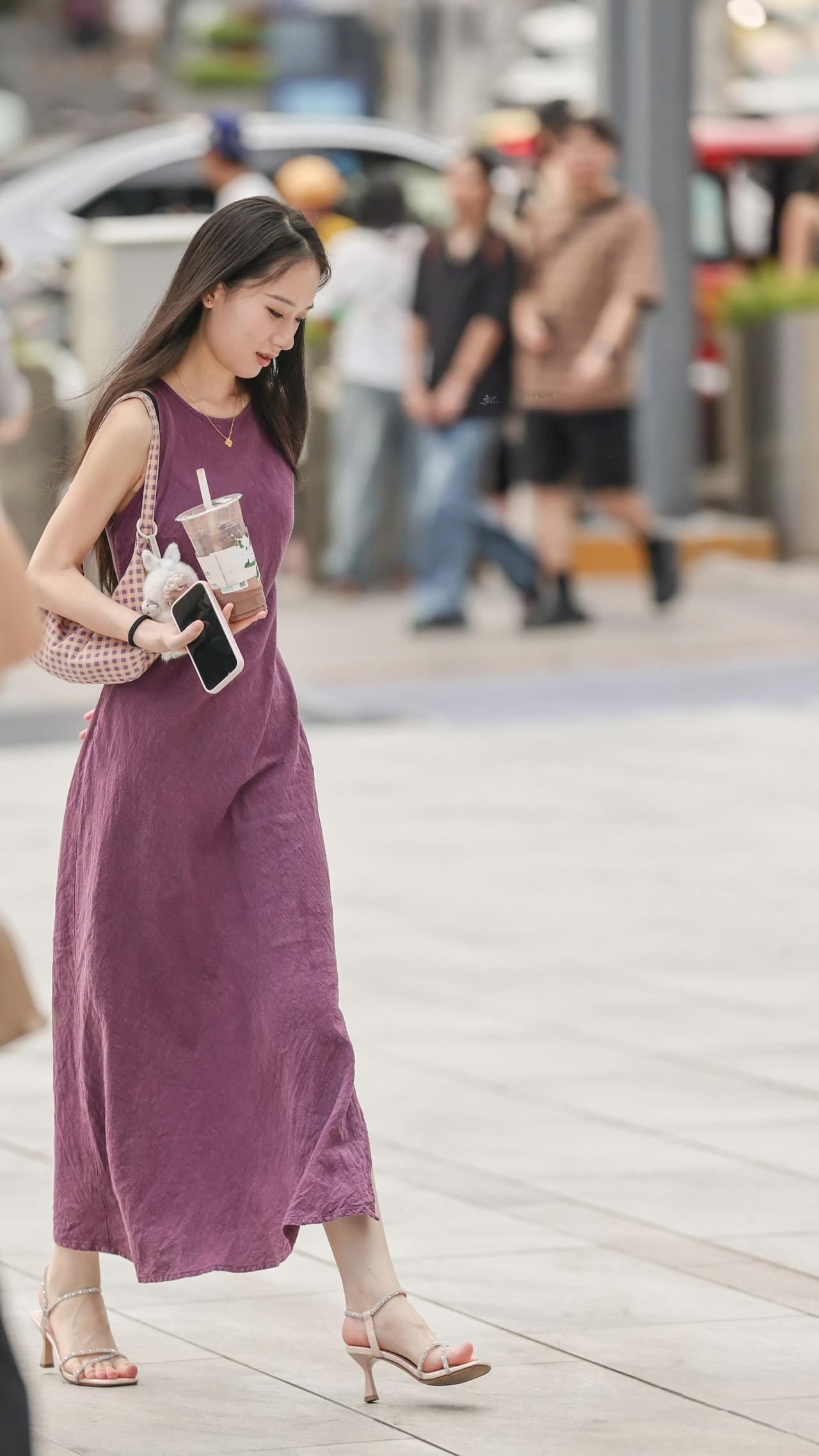 这姑娘是真的好看