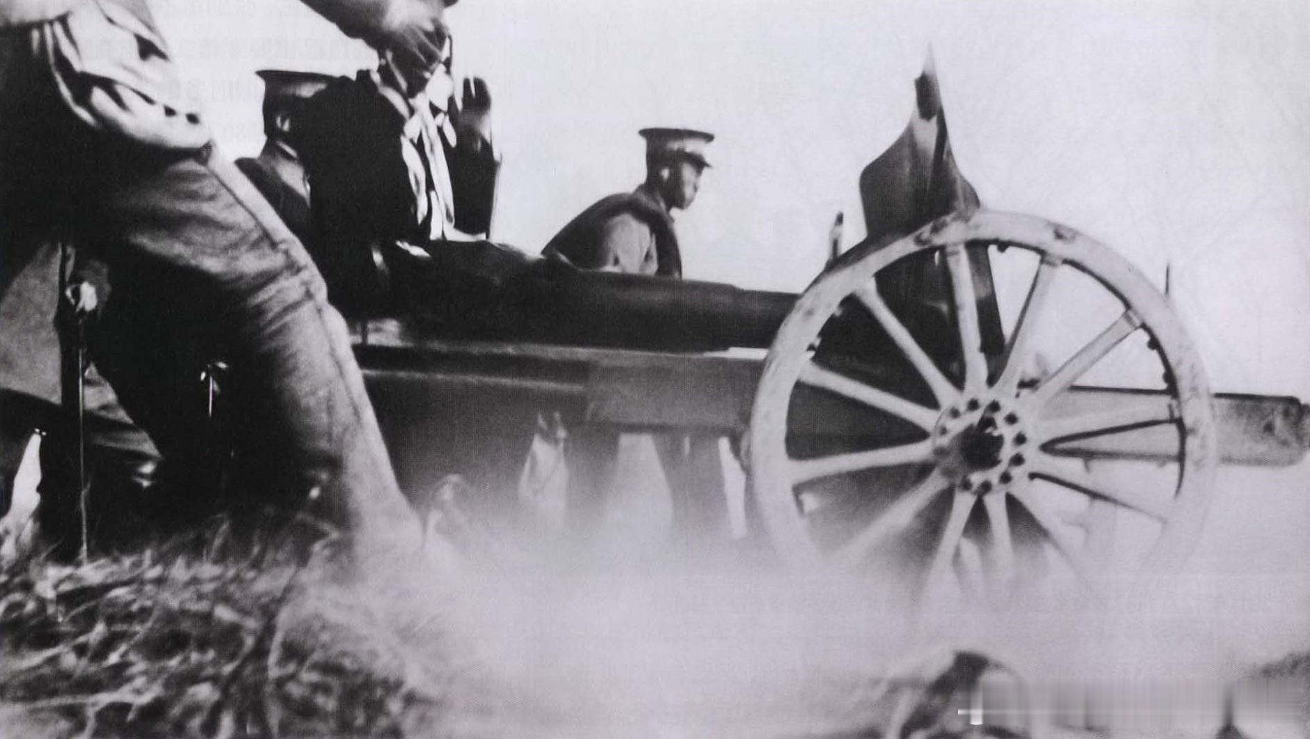 1911年11月24日由徐绍桢率领的革命军攻打南京，正于紫金山酣战军事历史全触达