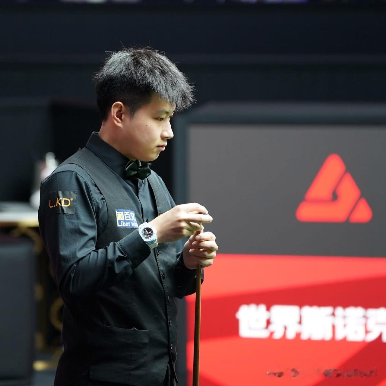 赵心童击败丁俊晖赛后采访：“我很荣幸自己能够成为晖哥（丁俊晖）之后成绩比较好的一