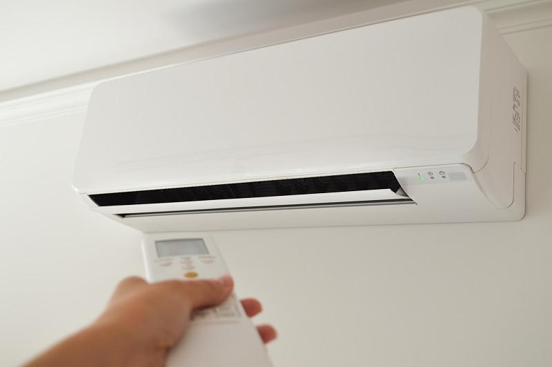 世界上哪个国家电价最低？近期刷到一对来上海旅行的瑞士夫妇，连着七
