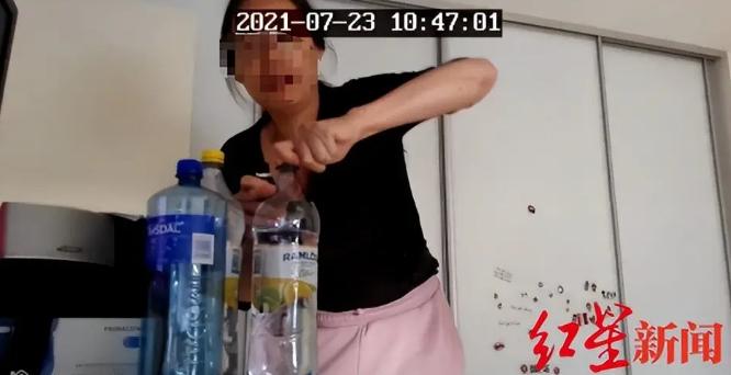 “细思极恐的枕边人！”6月13日深圳新闻网报道，一男子患上“怪病”，口渴，尿频，