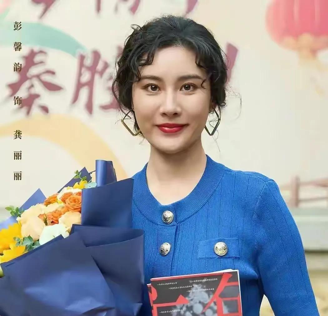 张嘉益千辛万苦，才把她请来演《主角》。“龚丽丽”这个角色，因为她是省秦台柱子，得