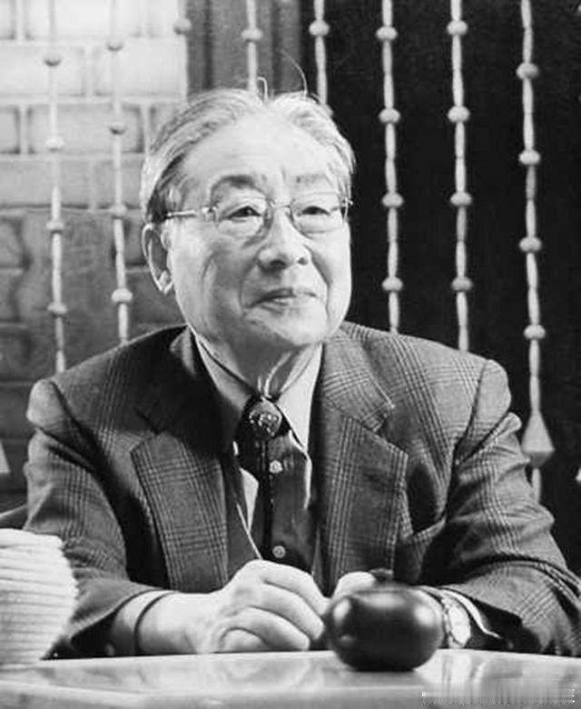 现在终于理解了翁同龢后人宁愿无偿捐献给大漂亮，却坚持向东大索取高额费用良苦用心了