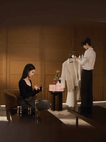 张婧仪和张凌赫如果不在一起，都对不起兰蔻这大媒婆，兰蔻强行整CP，真的就被它整上