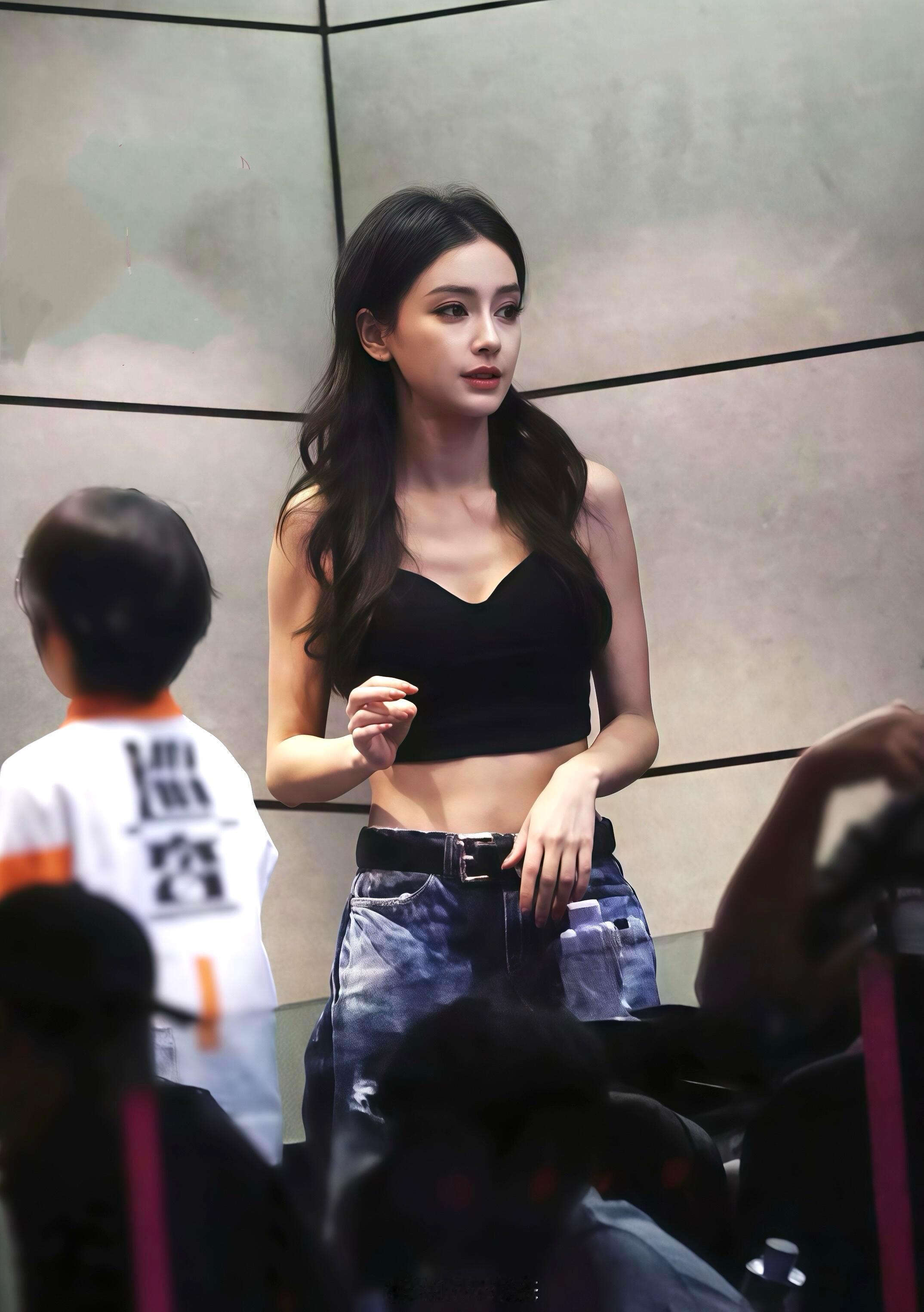 小脸大五官具象化-Angelababy​​​
