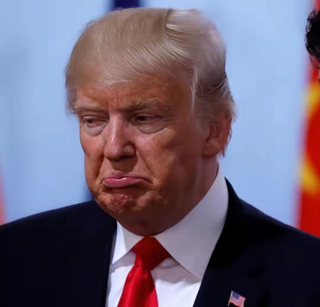 美国媒体讽刺特朗普，上次那么快就认怂了，这次你准备好了吗？随着美国主动加码对中