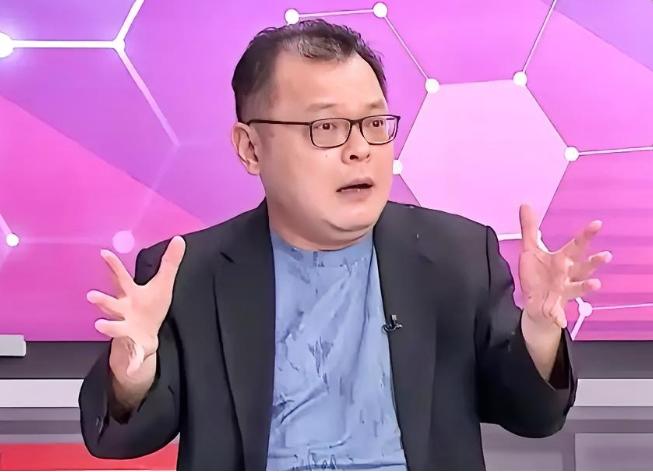 台湾媒体人陈挥文6月19日在节目中怒批：“郑丽文，你就算遇到很狂热的侨胞把你跟中