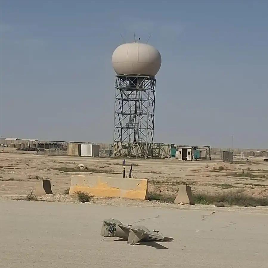 伊拉克传来紧急消息，阿萨德空军基地突然遭到无人机偷袭，目标精准锁定军事设施，好在