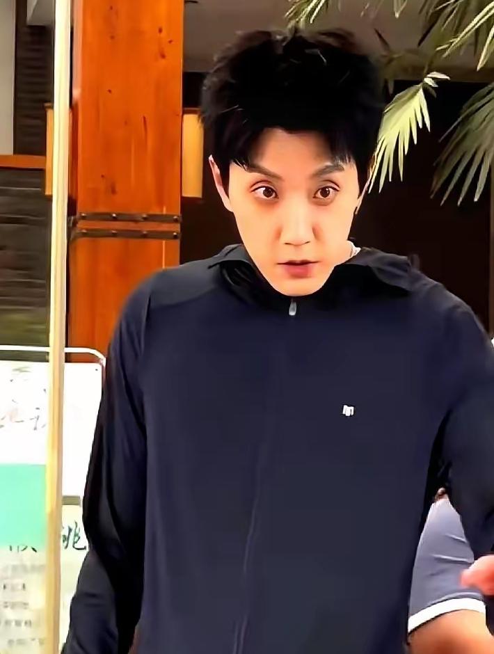 范世錡又双叒叕出事啦！旧聊天记录一曝光，那简直是平地一声雷。剧还没开播呢，钱就像