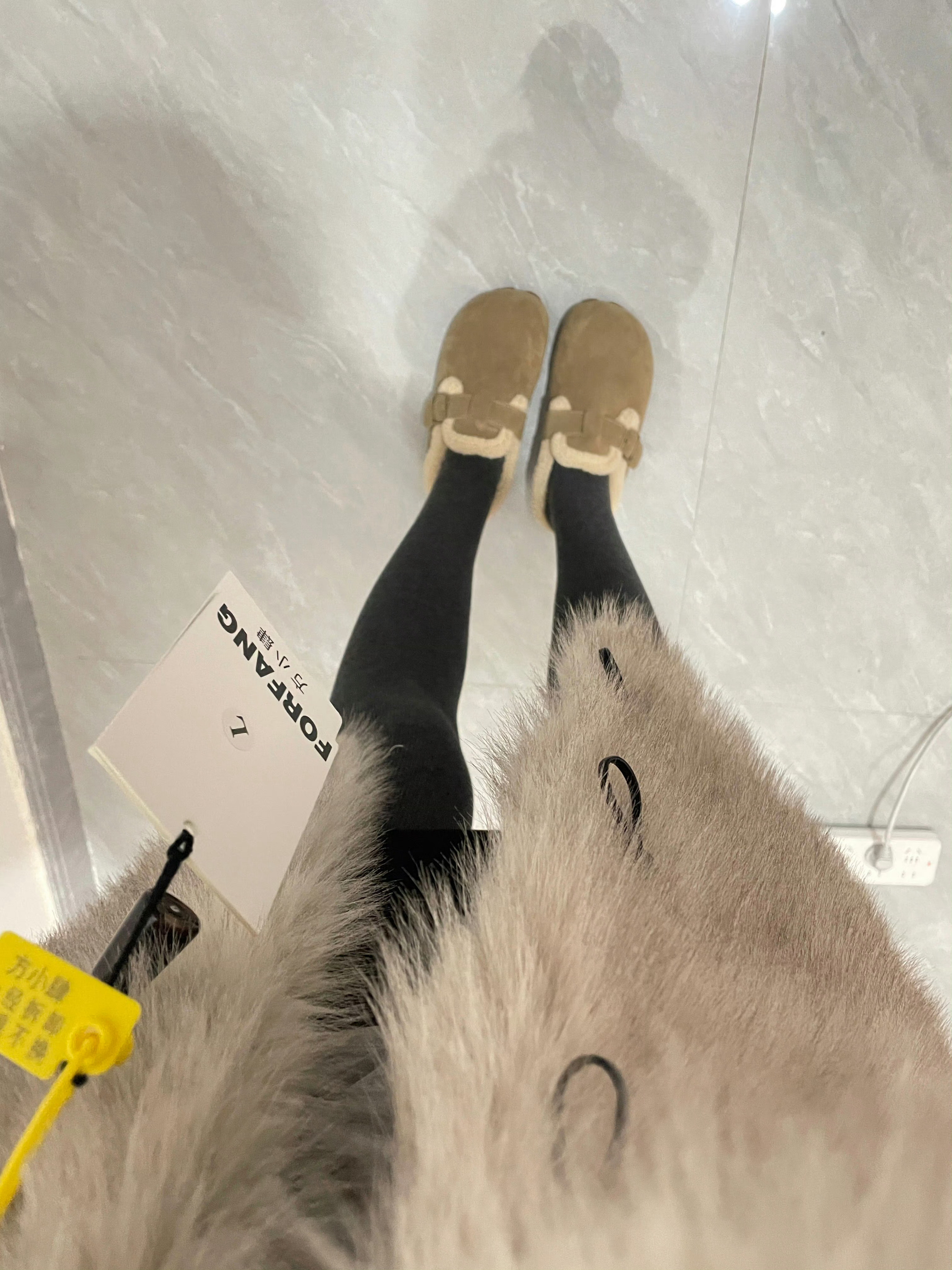 来楼下商业体实体店买件新衣服取悦一下自己！秋冬穿搭