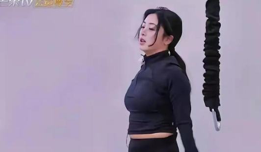 张含韵这身材，经纪人也不管管？真挺影响形象的，就不怕耽误她事业发展？