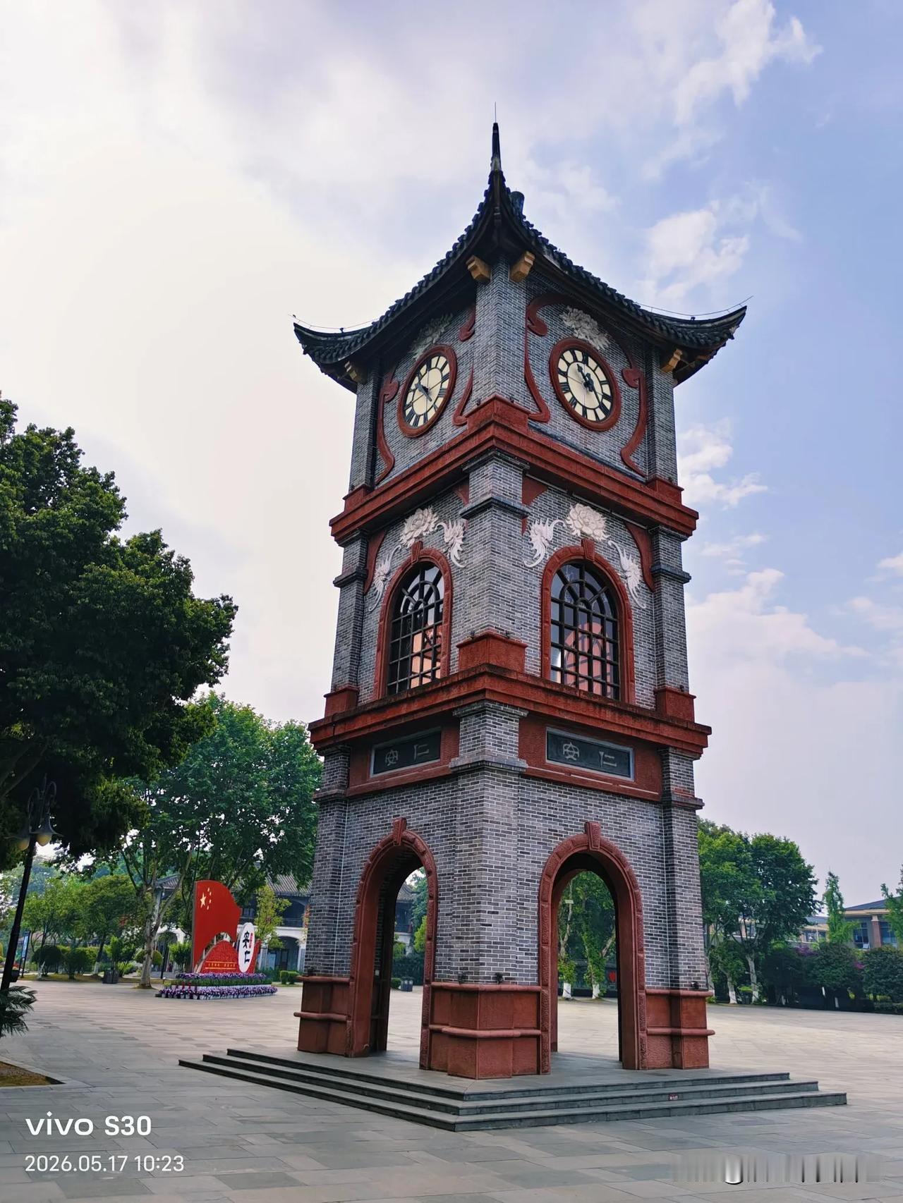 今天终于去了成都安仁古镇！这是我一直心心念念的地方，距成都39公里，一个被称为