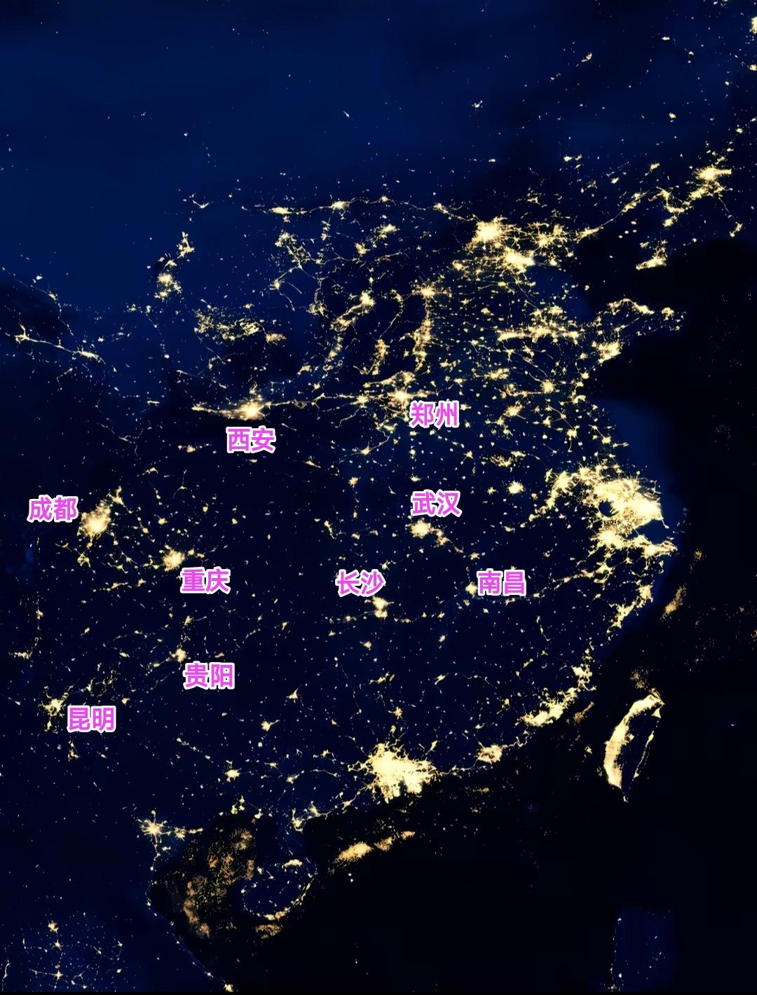 从夜景灯光图看成都是中西部地区最繁华的城市，那么第二繁华的城市是谁呢？我觉得西安