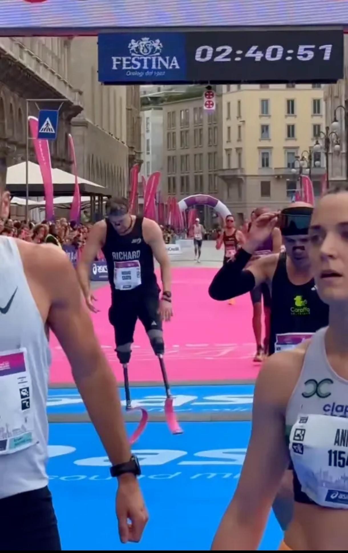 50岁刀锋战士，全马2小时40分47秒，再次刷新世界纪录！理查德·怀特黑德