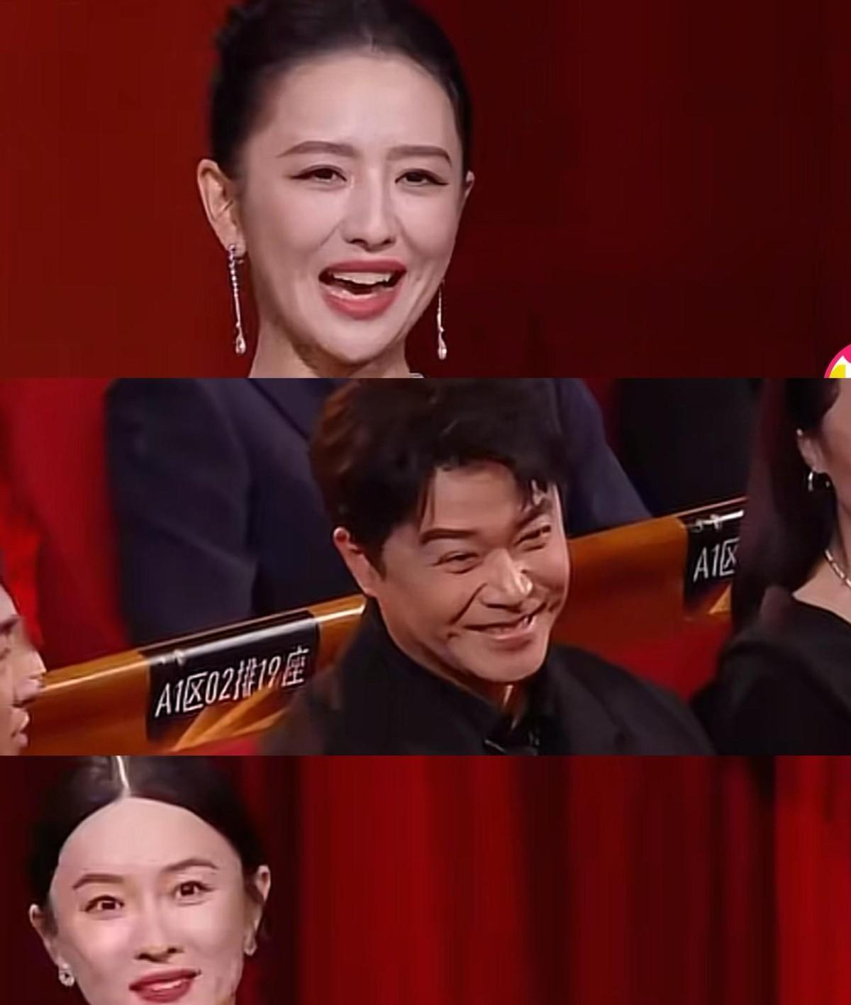 金鸡奖直播里佟丽娅笑着说起儿子去爸爸剧组探班，陈思诚在台下点头，两人隔着舞台对视