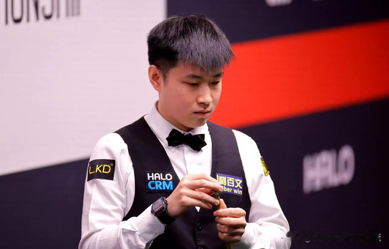 世锦赛战报！赵心童icon平吴宜泽平前世界第一落后，赵墨决战要来了就在