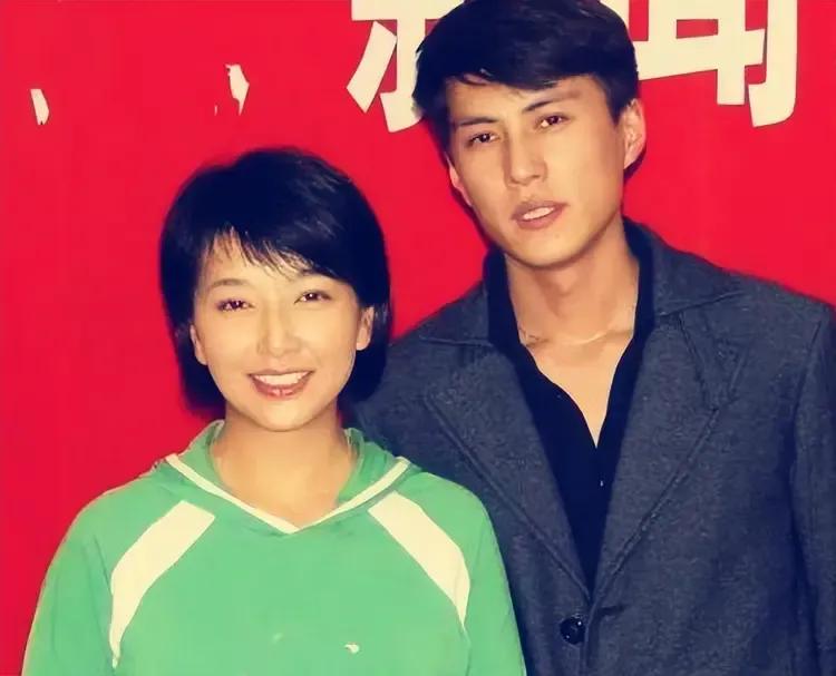 那时，江珊和靳东的“姐弟恋”，虽未果，却永难忘…真挚姐弟恋江珊演技可云扮演