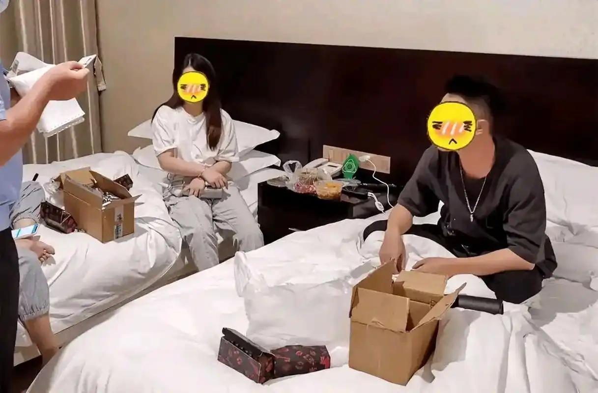 太荒唐！山东烟台男子嫖娼被拘8天，出狱后翻供谎称谈恋爱，起诉警方结局打脸。山