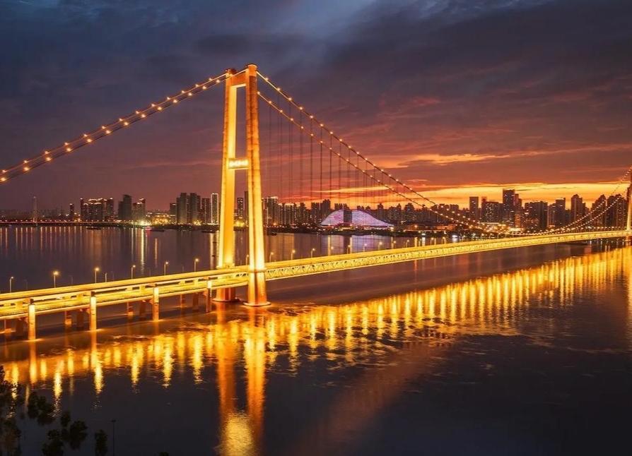 武汉最近咋了呢？美国、法国、德国等国政要媒体扎堆武汉，城市科技“爆改”把欧洲看傻