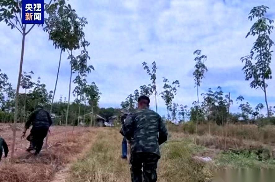 泰国那边，条件都摆桌面上了，一、二、三，清清楚楚。可柬埔寨呢？洪森，这位老江