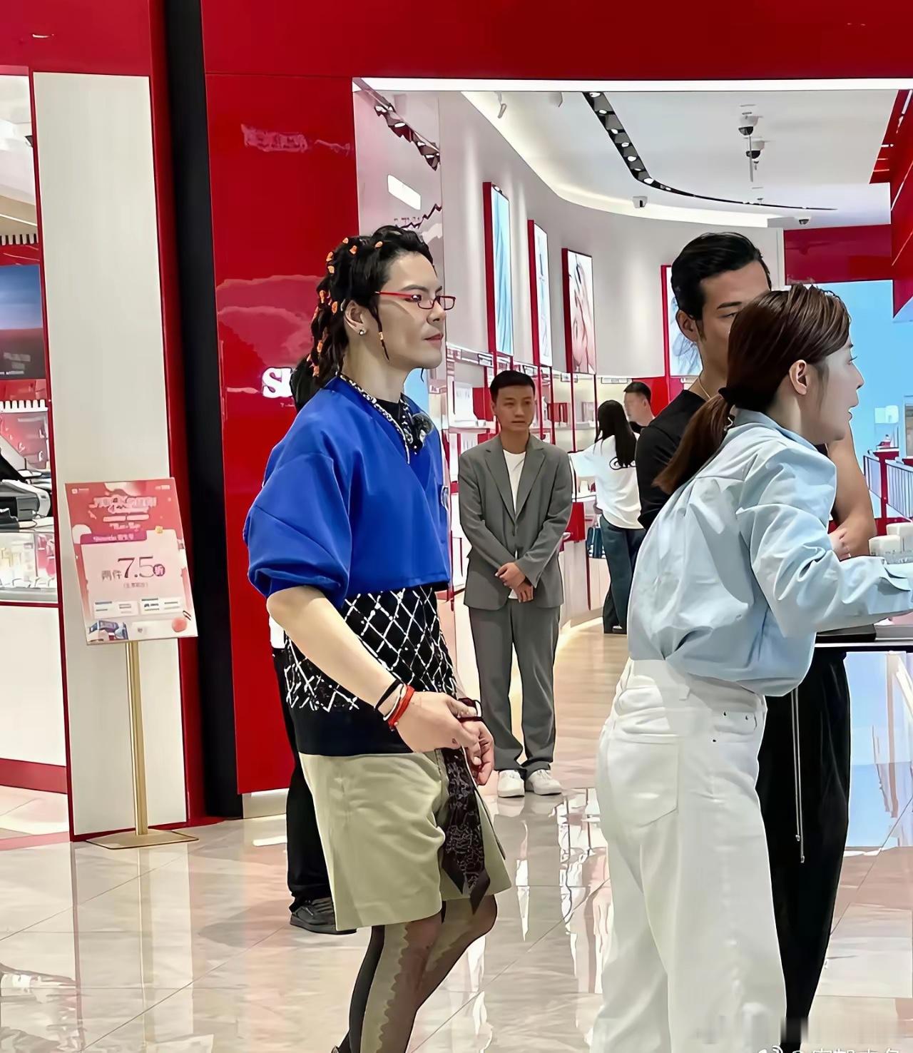 突然好心疼郭碧婷，大美女怎么就嫁给这样的老公呢。